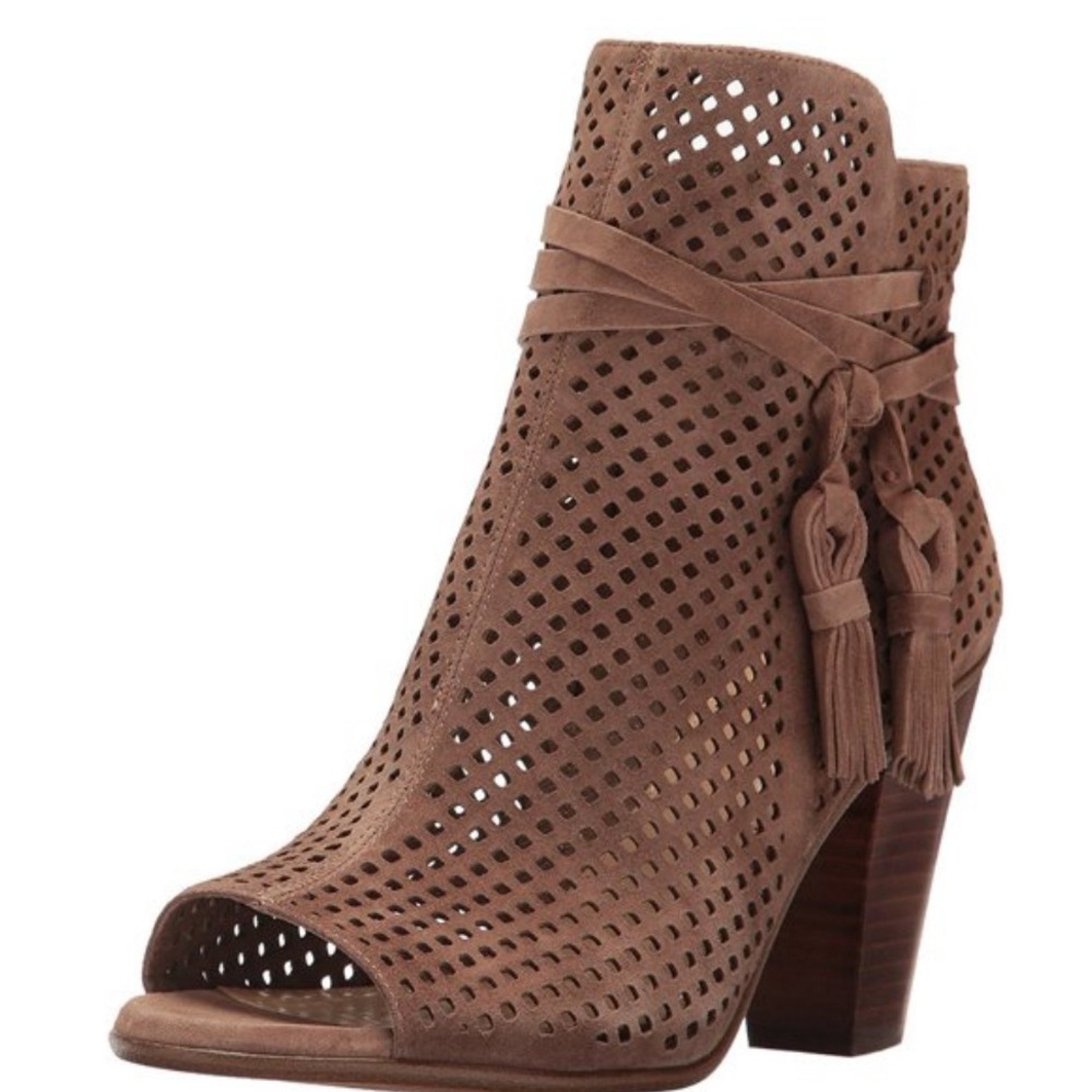 Vince Camuto KAMEY SUEDE PEEP TOE Tassel Cutout Booties Size 7